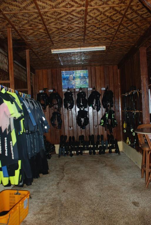 Kalipayan Beach Resort & Atlantis Dive Center 邦劳 外观 照片