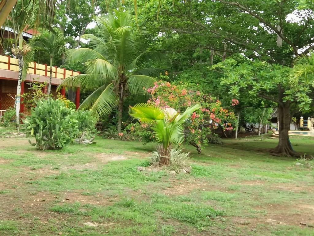 Kalipayan Beach Resort & Atlantis Dive Center 邦劳 外观 照片