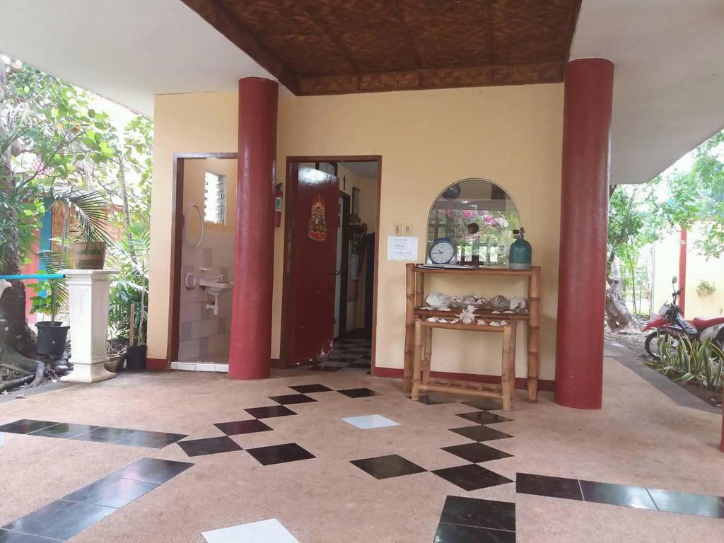 Kalipayan Beach Resort & Atlantis Dive Center 邦劳 外观 照片