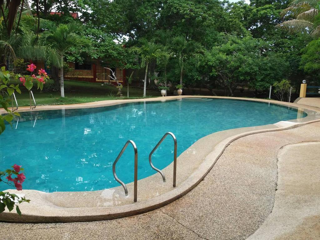 Kalipayan Beach Resort & Atlantis Dive Center 邦劳 外观 照片
