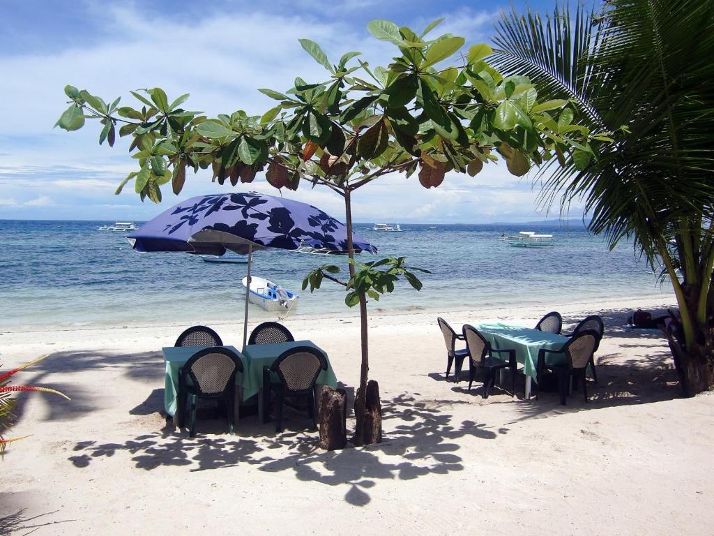 Kalipayan Beach Resort & Atlantis Dive Center 邦劳 外观 照片
