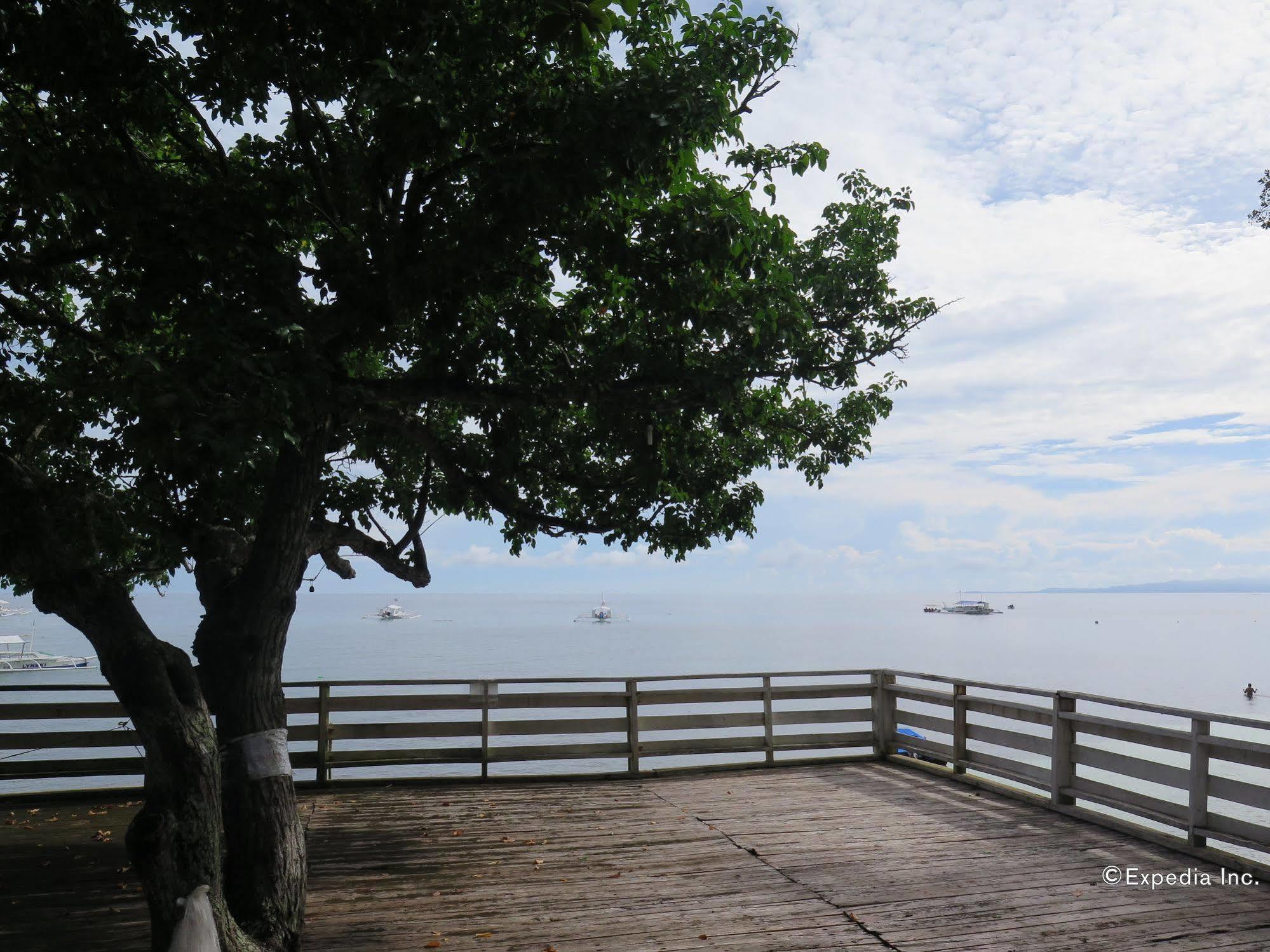 Kalipayan Beach Resort & Atlantis Dive Center 邦劳 外观 照片