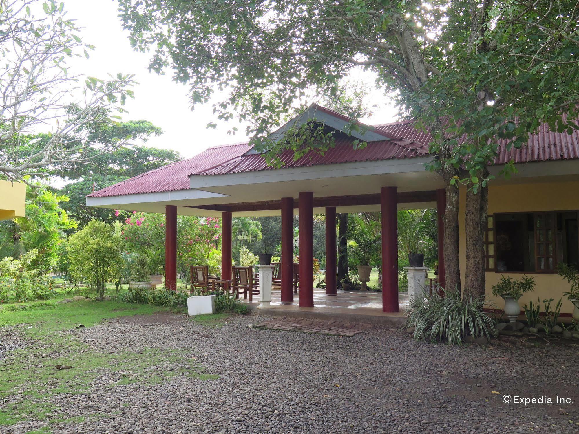 Kalipayan Beach Resort & Atlantis Dive Center 邦劳 外观 照片